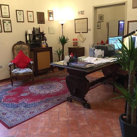Hotel Crocini Firenze Bagian luar foto