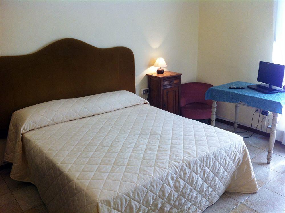 Hotel Crocini Firenze Bagian luar foto