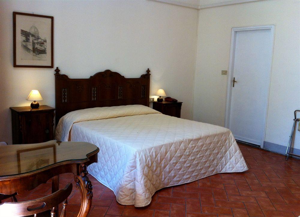 Hotel Crocini Firenze Bagian luar foto