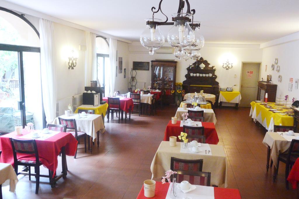Hotel Crocini Firenze Bagian luar foto
