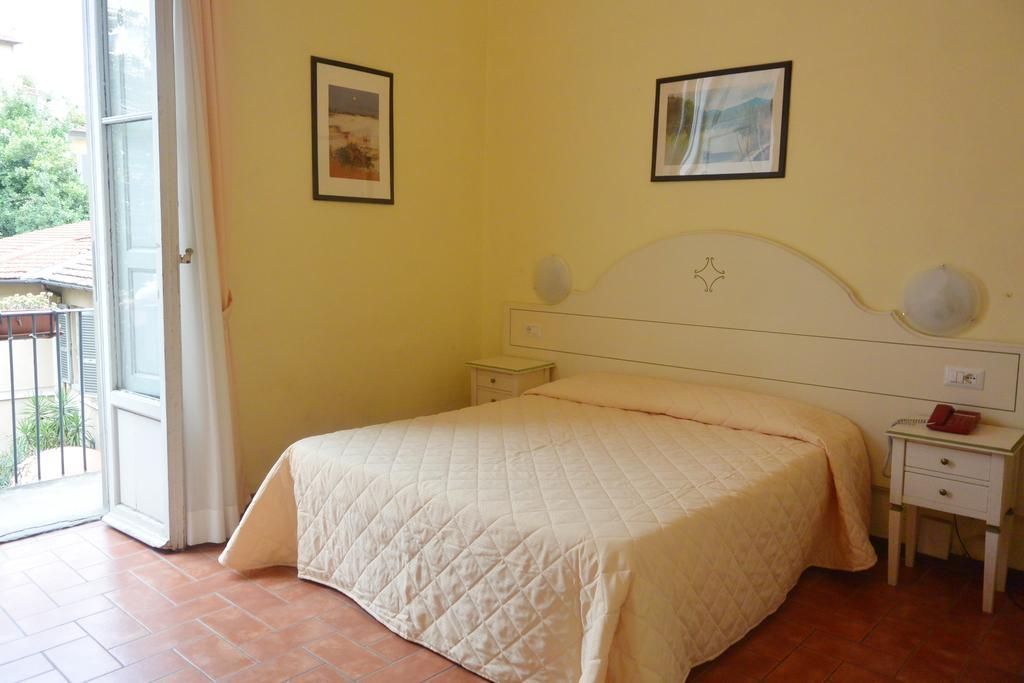 Hotel Crocini Firenze Bagian luar foto