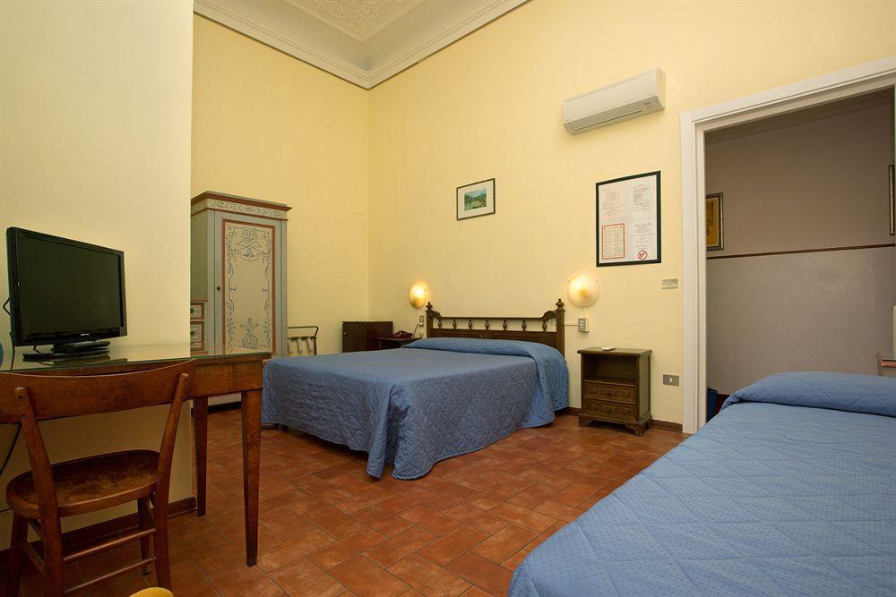Hotel Crocini Firenze Bagian luar foto