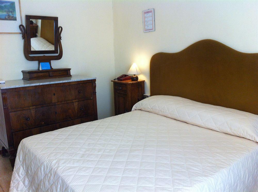 Hotel Crocini Firenze Bagian luar foto