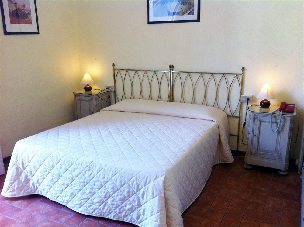 Hotel Crocini Firenze Bagian luar foto