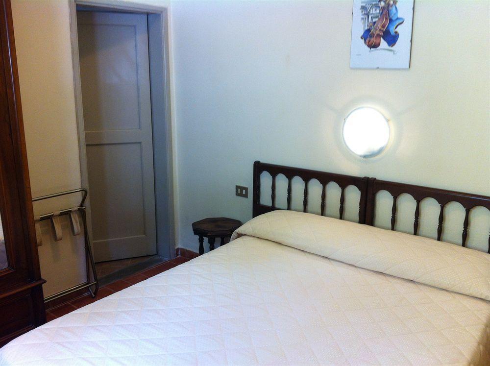 Hotel Crocini Firenze Bagian luar foto