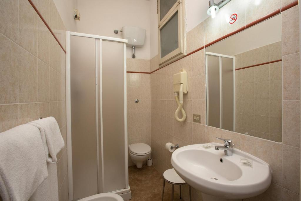 Hotel Crocini Firenze Ruang foto