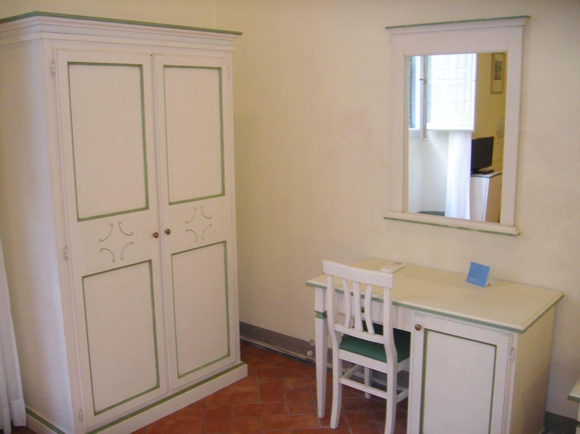 Hotel Crocini Firenze Bagian luar foto