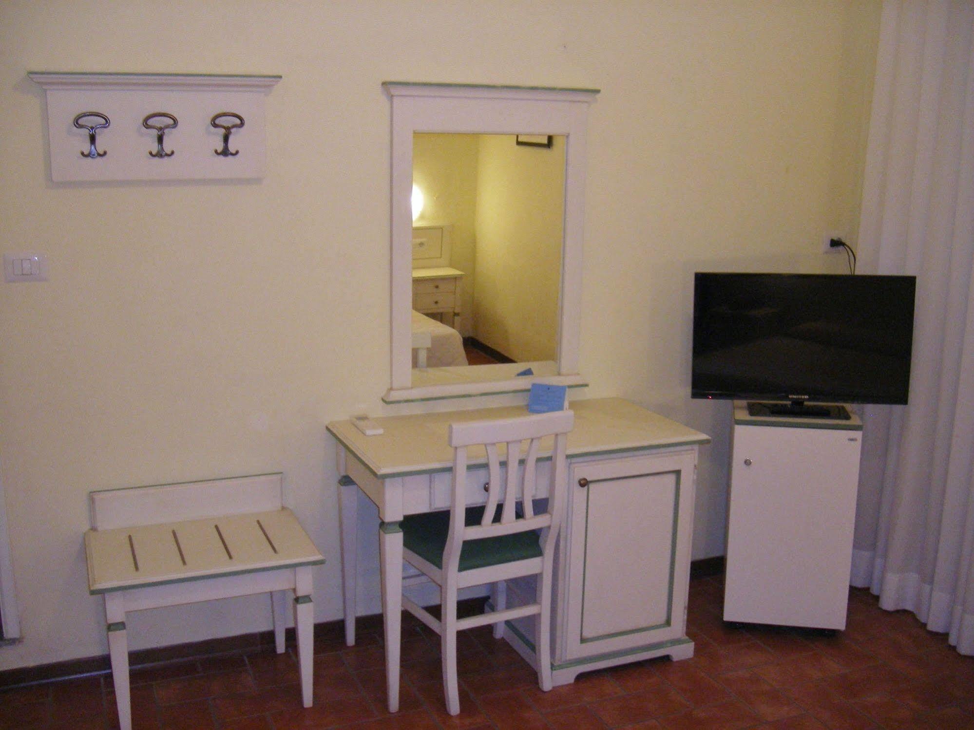 Hotel Crocini Firenze Bagian luar foto