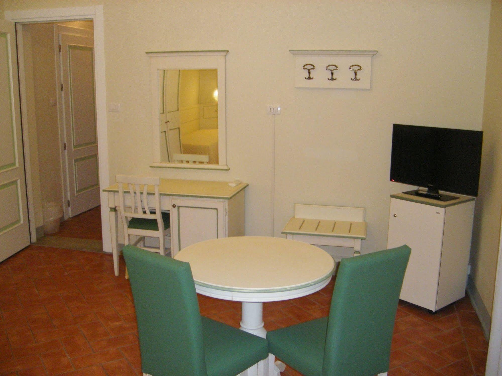Hotel Crocini Firenze Bagian luar foto